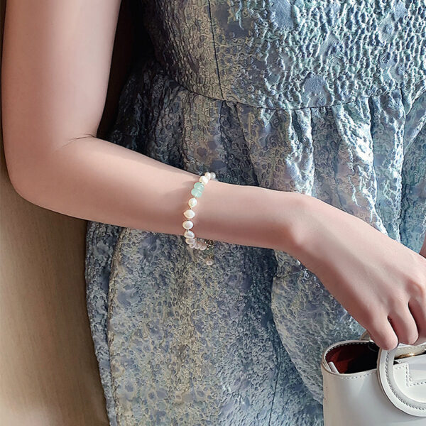 02cb80ad-ed1f-49ce-800e-6b43fa236e94.jpg Women Irregular Freshwater Pearl Adjustable Bracelet