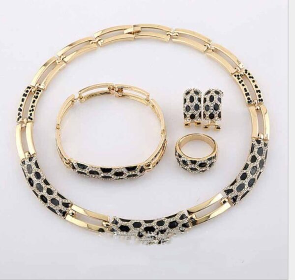 Elegant Costume Jewelry Set™ – Necklace & Earrings for Women’s Special Occasions