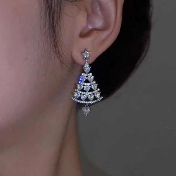 Women’s High-Quality Silver Needle Christmas Tree Earrings™ – Elegant Holiday Jewelry