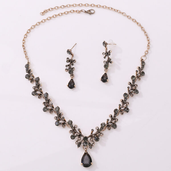 62c1ebc8-30aa-4ac6-95ee-45b41043fcb1.jpg Bridal Rhinestone Zircon Earring Necklace