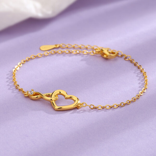 Gift for Girlfriend – Heart Bracelet™ – Romantic Jewelry for Her