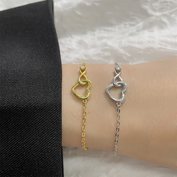 Gift for Girlfriend – Heart Bracelet™ – Romantic Jewelry for Her