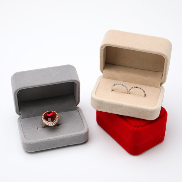 Jewelry Box™ – Elegant Flannelette Ring Box for Gifts & Engagements