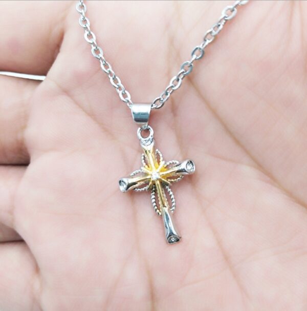 a1822a3f-6ee7-4ae6-98fc-088d002b79b6.jpg Octagonal Star Cross Alloy Pendant