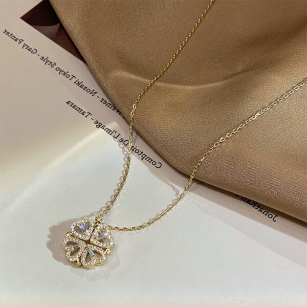 Retro Four-Leaf Clover Magnetic Heart Pendant Necklace™ – Foldable Love Choker for Women