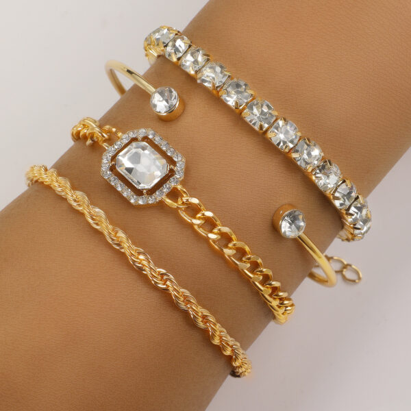 Women’s Luxury Bracelet Stack™ – Elegant Layered Jewelry Set