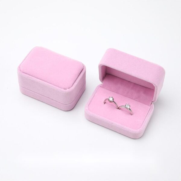 Jewelry Box™ – Elegant Flannelette Ring Box for Gifts & Engagements