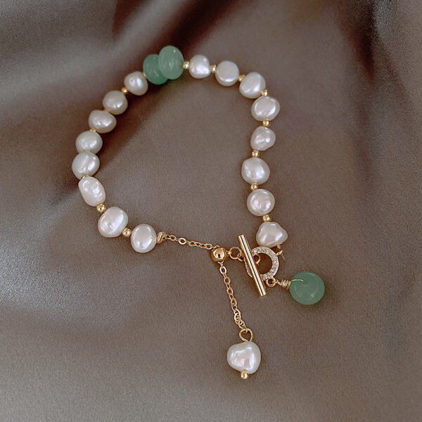f3792df6-7b2b-42d1-997d-59761cc9a5c8.jpg Women Irregular Freshwater Pearl Adjustable Bracelet