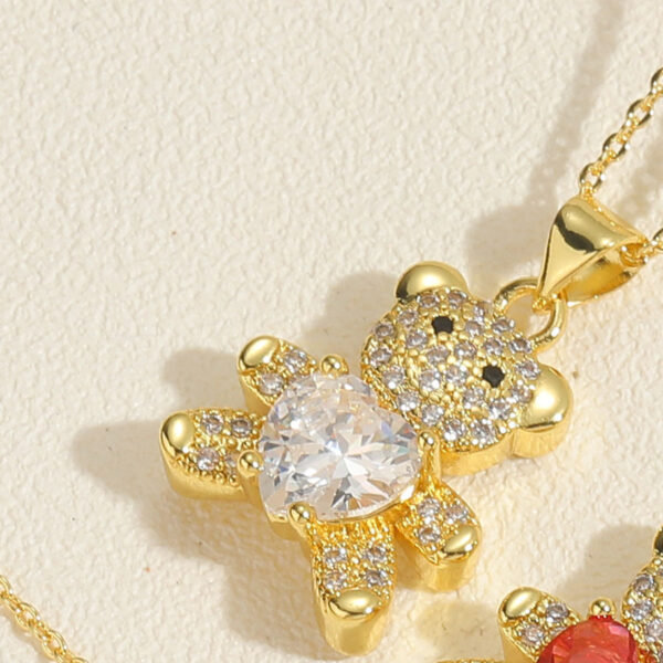 6608f222-3f7a-407a-831f-4698f42629d7.jpg Copper Micro Inlaid Zircon Bear Love Gem Necklace