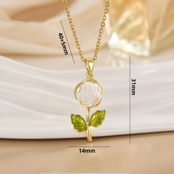 7de1edaa-5e4d-404a-b272-1c8b590f0ff9.jpg Women's Laser Gardenia Pendant Necklace Fashionable And Versatile Clavicle Chain