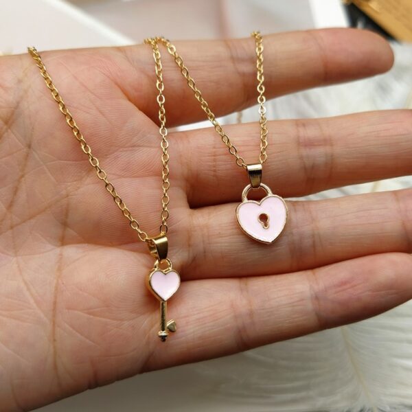 b4b1b8b2-7c44-4767-82b7-aaa1a98a6802.jpg A Pair Of Lovers Necklace Small Key Lock Love Pendant